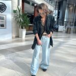 Aleksandra Adamska Instagram – W drodze na wczorajszy przedpremierowy pokaz PATI w siedzibie @warnerbrospl 
Kto z Was czeka na te premierę?
Już 28 kwietnia tylko w @player.pl 

Styled by ME (nie pytajcie o marynarkę – mam ją po Babci Władzi😎) 
Make up & hair @karbowiak_mua 

#player #pati #adamska