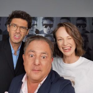 Aleksandra Adamska Instagram - Kuba napisał mi w DM „Obejrzyj. Warto! 🤘🏼”

No to co.. zapraszam dziś 22:30 TVN 🙌🏼

#kubawojewodzki #talkshow #adamska #makłowicz #goście #tvn
