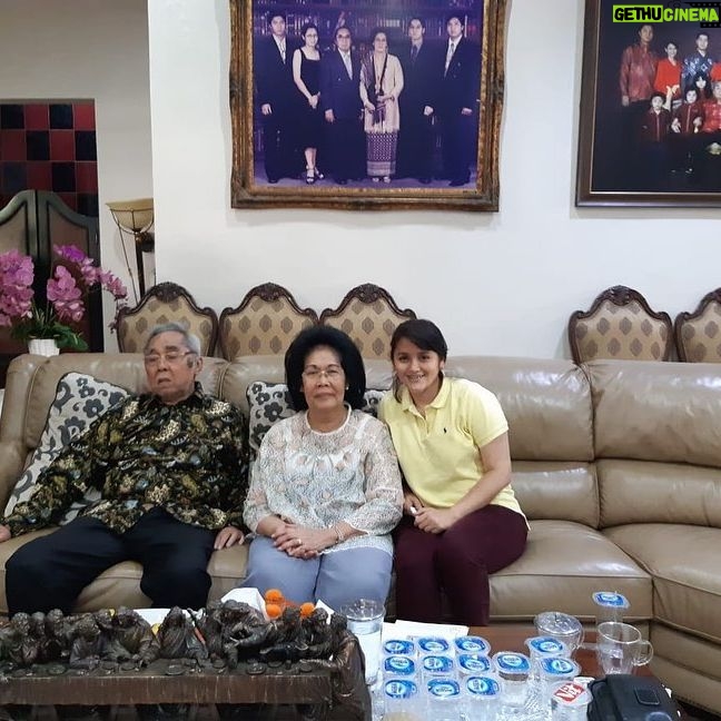 Alenta S. Hombing - 2.5K Likes - Idola dalam berpolitik dan berumah tangga bang Sabam Sirait😍🥰Demokrasi dan BertanggungJawab #beruntungtiapkalimatyangkeluaradalahdidikan