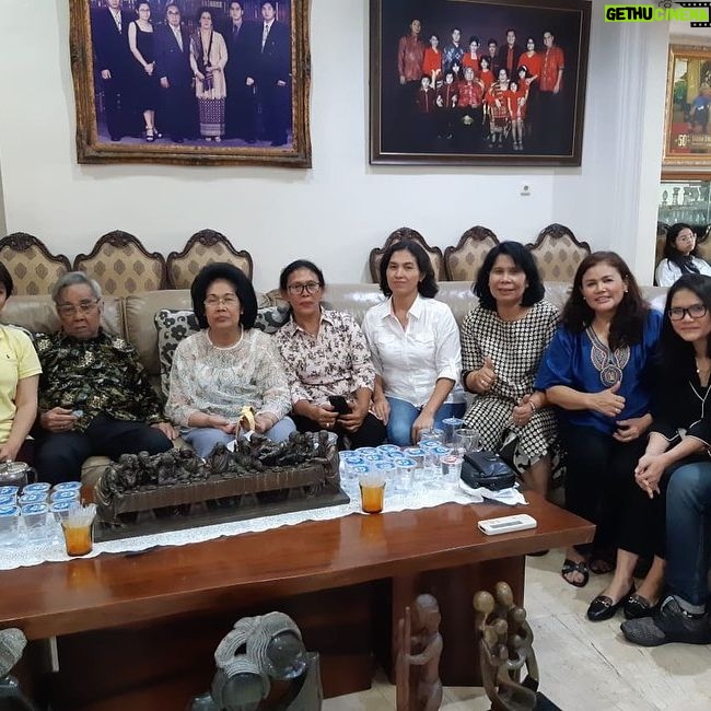 Alenta S. Hombing - 2.5K Likes - Idola dalam berpolitik dan berumah tangga bang Sabam Sirait😍🥰Demokrasi dan BertanggungJawab #beruntungtiapkalimatyangkeluaradalahdidikan