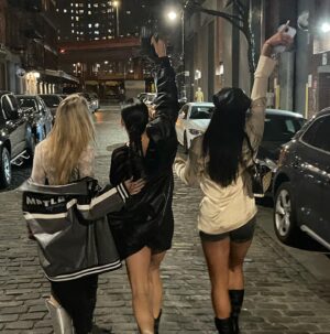 Alexa Blair Robertson Instagram - love letter to ny