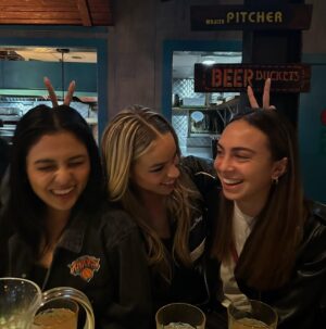 Alexa Blair Robertson Instagram - love letter to ny