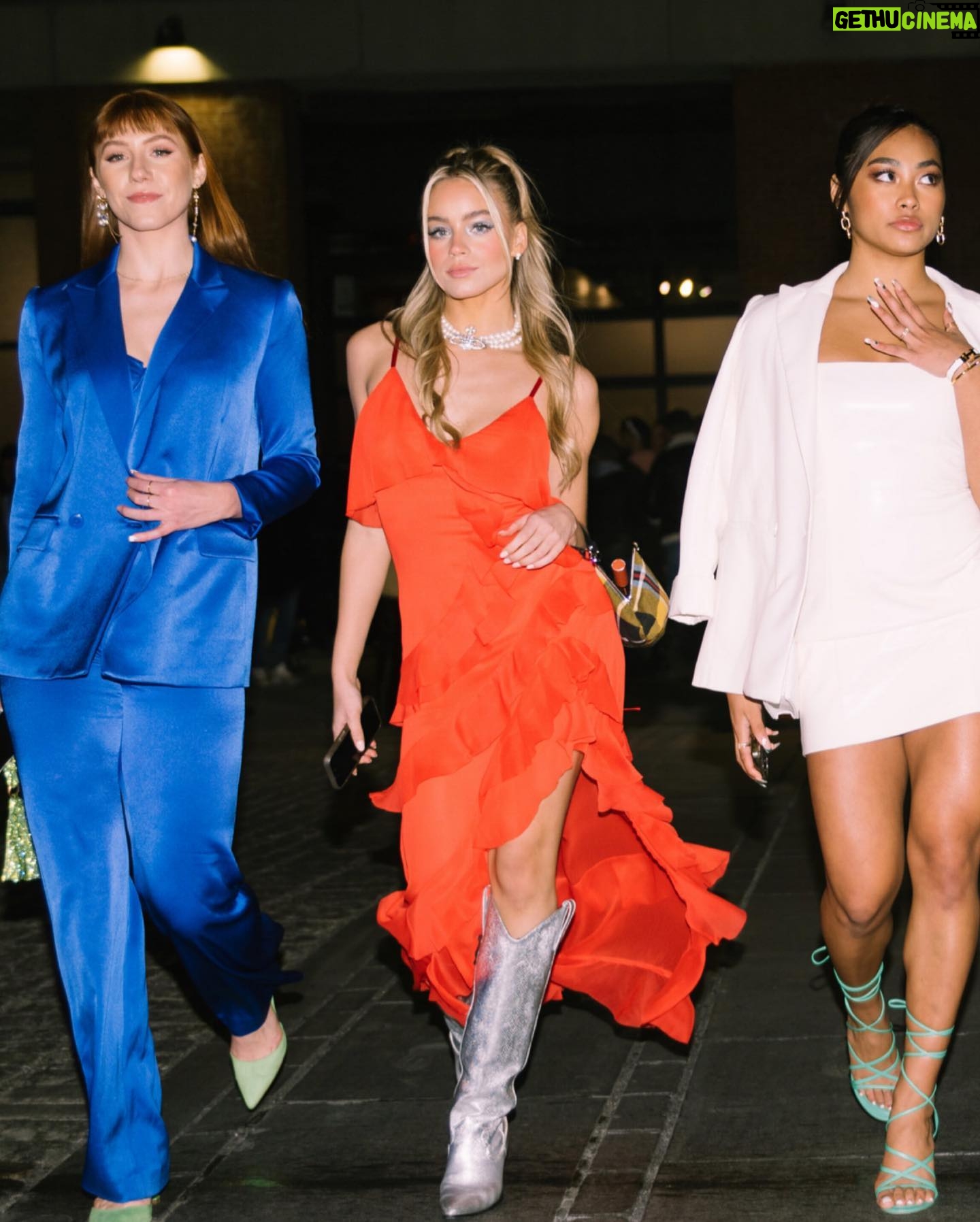 Alexa Blair Robertson Instagram - baby’s first NYFW❤️ thank you @aliceandolivia !!