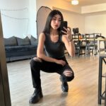 Alexa Mansour Instagram - 🖤