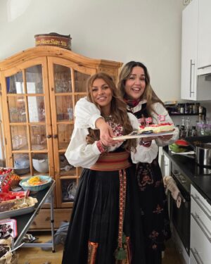 Alexandra Joner Instagram - Gratulerer så mye med dagen ❤️❤️
