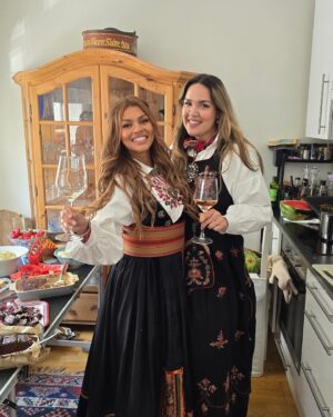 Alexandra Joner Instagram - Gratulerer så mye med dagen ❤️❤️