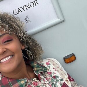 Alexandra Mardell Instagram - Ep 5 - Shock! Gaynor’s having a rant 😅 
Promise it was all smiles off set 🥰