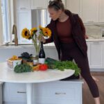 Alexandra Beaton Instagram – 🥦🥔harvest season 🍅🥕 

outfit gifted by @mpgsport a sustainable, Canadian activewear brand and certified B corporation 🧡 #MPGonMe