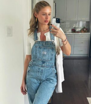 Alexandra Beaton Instagram - www.farmlandforsale.zillow.com
