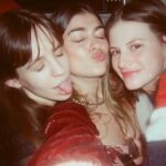 Alexandra Beaton Instagram - Friends!!!! In Love!!!