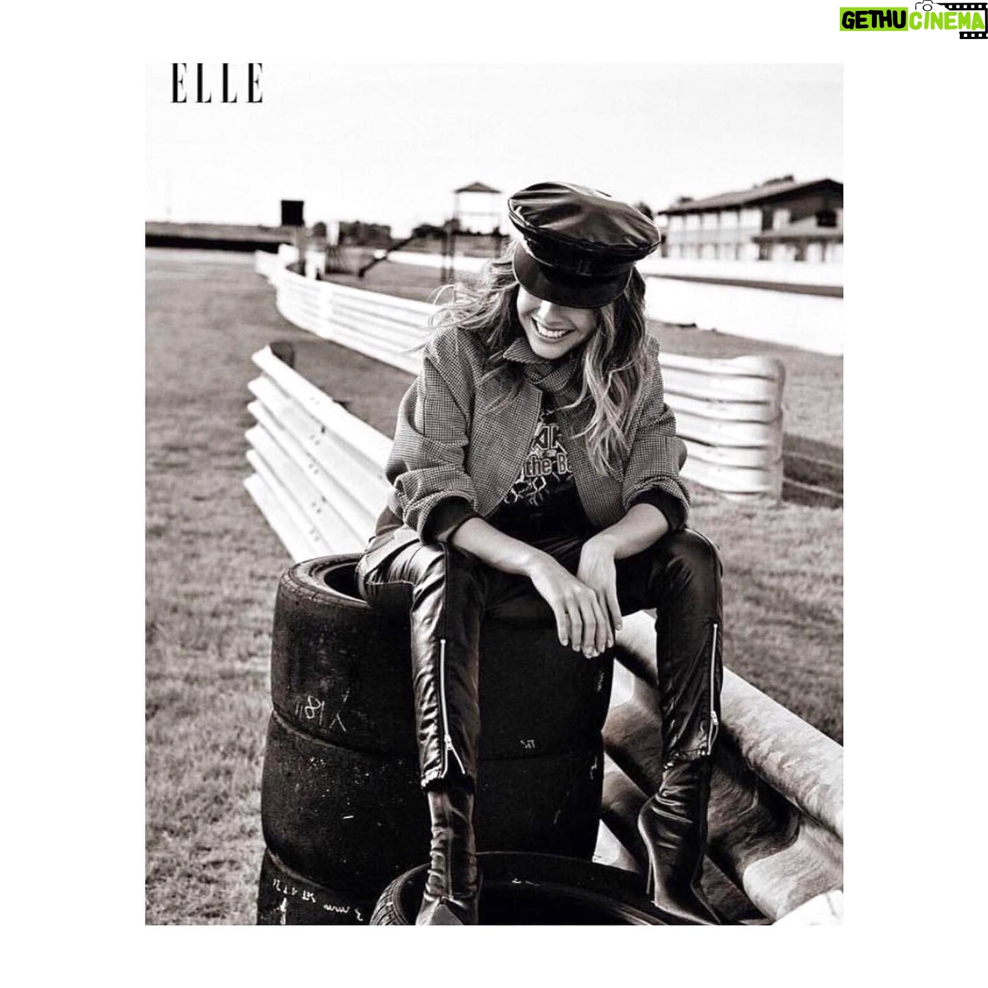 Alexandra Dinu Instagram - ELLE Romania 📷 by @mitchgroeger @domnicamargescu @cristinacraciun