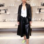 Alexandra Shipp Instagram - moments with @tods 🖤 loved meeting #DiegoDellaValle and getting a chance to practice my italiano!! 💄 @sooparkmakeup 💇🏽‍♀️ @naivashaintl 👗 @tods