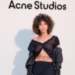 Alexandra Shipp Instagram - @acnestudios you take my breath away #jonnyjohansson what a stunning night what magnificent clothing what wonderful and kind people j’adore 🖤 @mandelkorn @babskymakeup @hoshounkpatin @slatepr 📸 @artofv #pfw