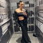 Alexandra Shipp Instagram - a night with @thefrankieshop 🖤 👗 @mandelkorn X @thefrankieshop 💄 @danadelaney 💇🏽‍♀️ @milesjeffrieshair