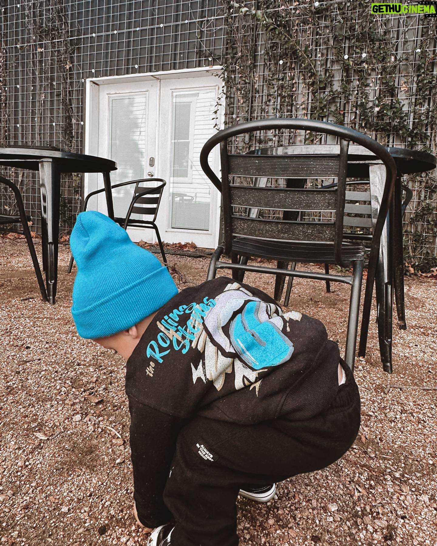 Alexandria DeBerry Instagram - did this weekend force me to order a toddler leash? the learning to walk stage is shortly followed by the “wanting to dart into the street” stage.. 😝 you can count on beaux to put the ‘rowdy’ in @rowdysprout ⚡️🛹 🤘🏼 💙