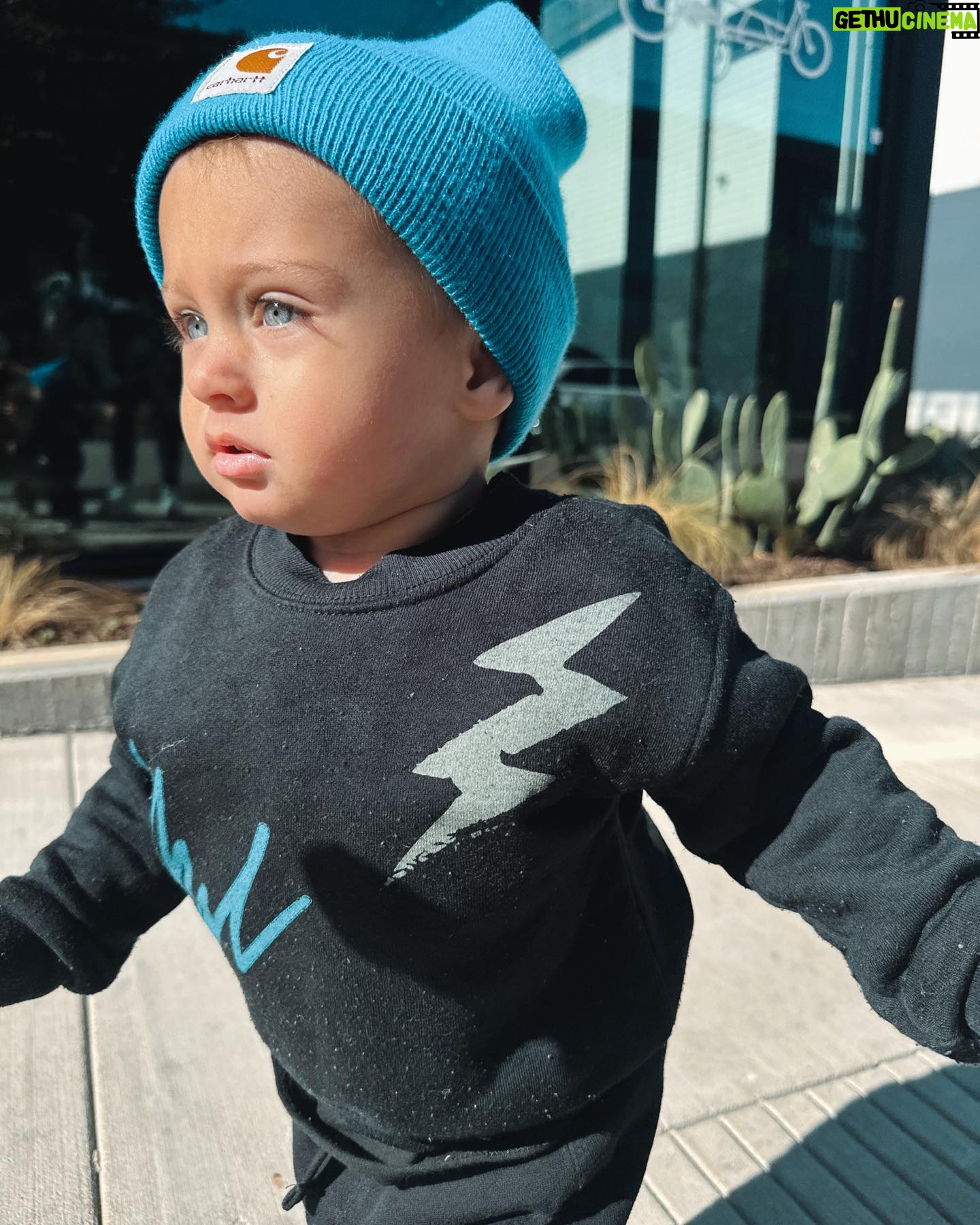 Alexandria DeBerry Instagram - did this weekend force me to order a toddler leash? the learning to walk stage is shortly followed by the “wanting to dart into the street” stage.. 😝 you can count on beaux to put the ‘rowdy’ in @rowdysprout ⚡️🛹 🤘🏼 💙