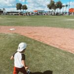 Alexandria DeBerry Instagram - 1st time seeing dad pitch in the good ol’ US of A 🇺🇸⚾️ #springtraining2024 @tylerbeede 💙❤️