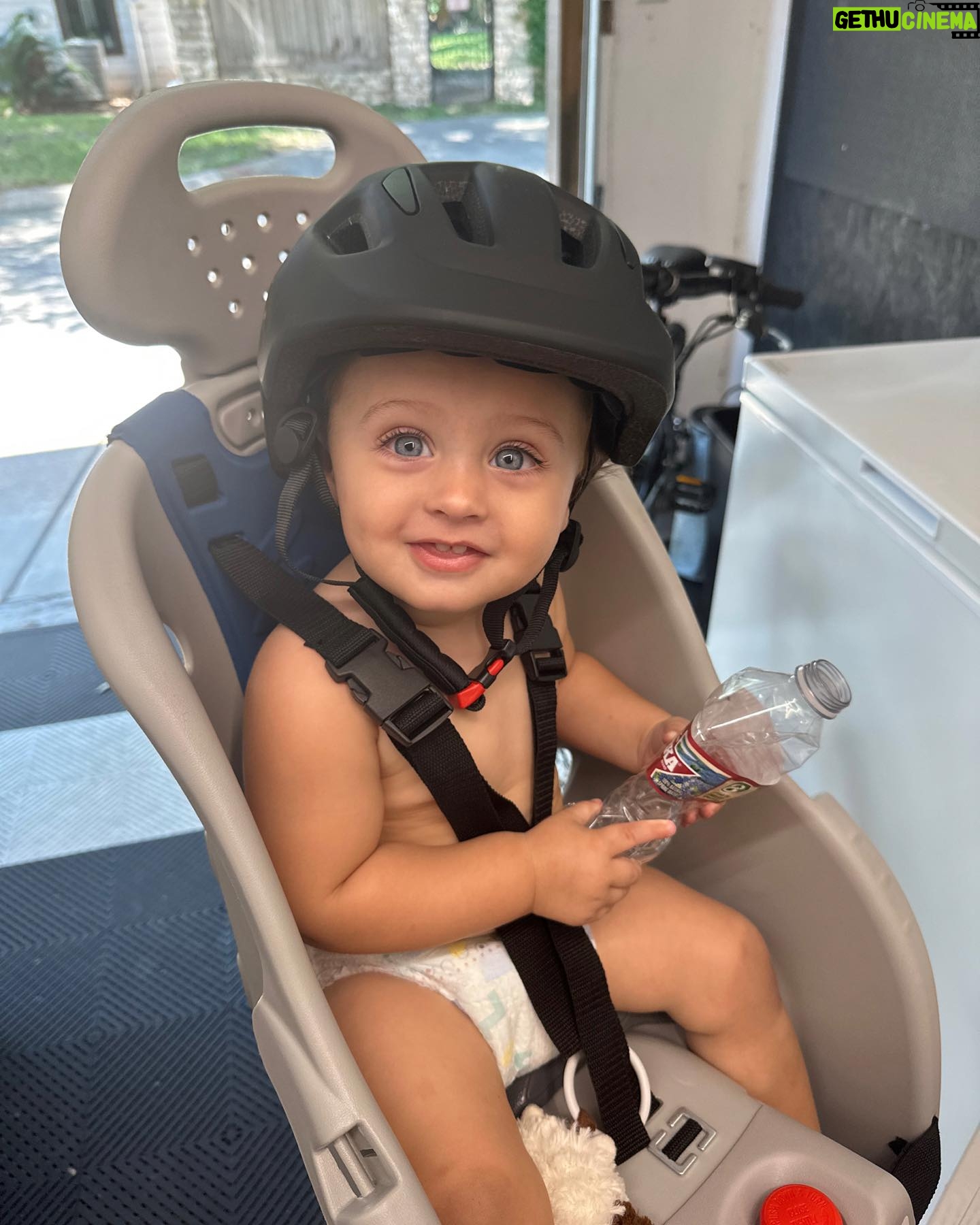Alexandria DeBerry Instagram - I may be out of monthly milestone pennants, but there’s no shortage of beaux beede photos 🧡 13 months old today taking his 7th plane ride ✈️ thankfully it’s only a fraction as far as Japan 🥴off to Boston to see some fall foliage fam!! #beauxdiesel #babybeede2022 #13monthsold