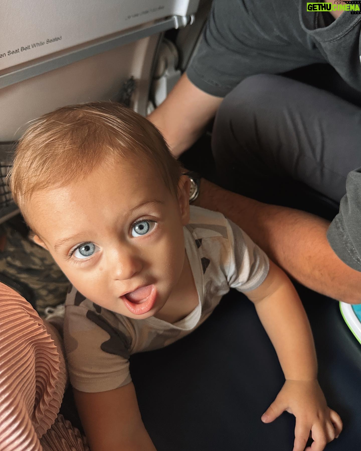 Alexandria DeBerry Instagram - I may be out of monthly milestone pennants, but there’s no shortage of beaux beede photos 🧡 13 months old today taking his 7th plane ride ✈️ thankfully it’s only a fraction as far as Japan 🥴off to Boston to see some fall foliage fam!! #beauxdiesel #babybeede2022 #13monthsold
