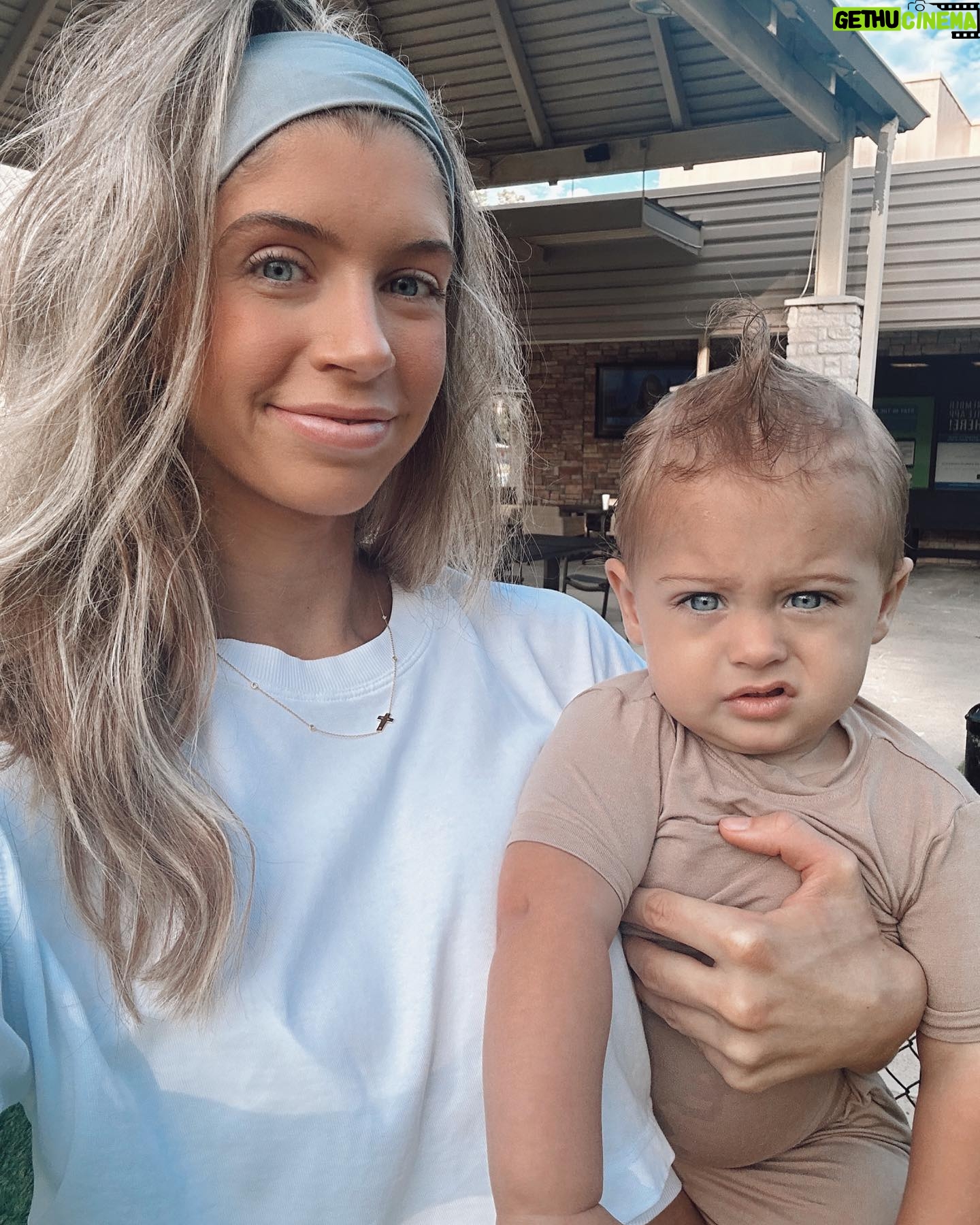 Alexandria DeBerry Instagram - I may be out of monthly milestone pennants, but there’s no shortage of beaux beede photos 🧡 13 months old today taking his 7th plane ride ✈️ thankfully it’s only a fraction as far as Japan 🥴off to Boston to see some fall foliage fam!! #beauxdiesel #babybeede2022 #13monthsold