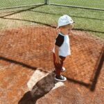 Alexandria DeBerry Instagram - 1st time seeing dad pitch in the good ol’ US of A 🇺🇸⚾️ #springtraining2024 @tylerbeede 💙❤️