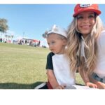 Alexandria DeBerry Instagram - 1st time seeing dad pitch in the good ol’ US of A 🇺🇸⚾️ #springtraining2024 @tylerbeede 💙❤️