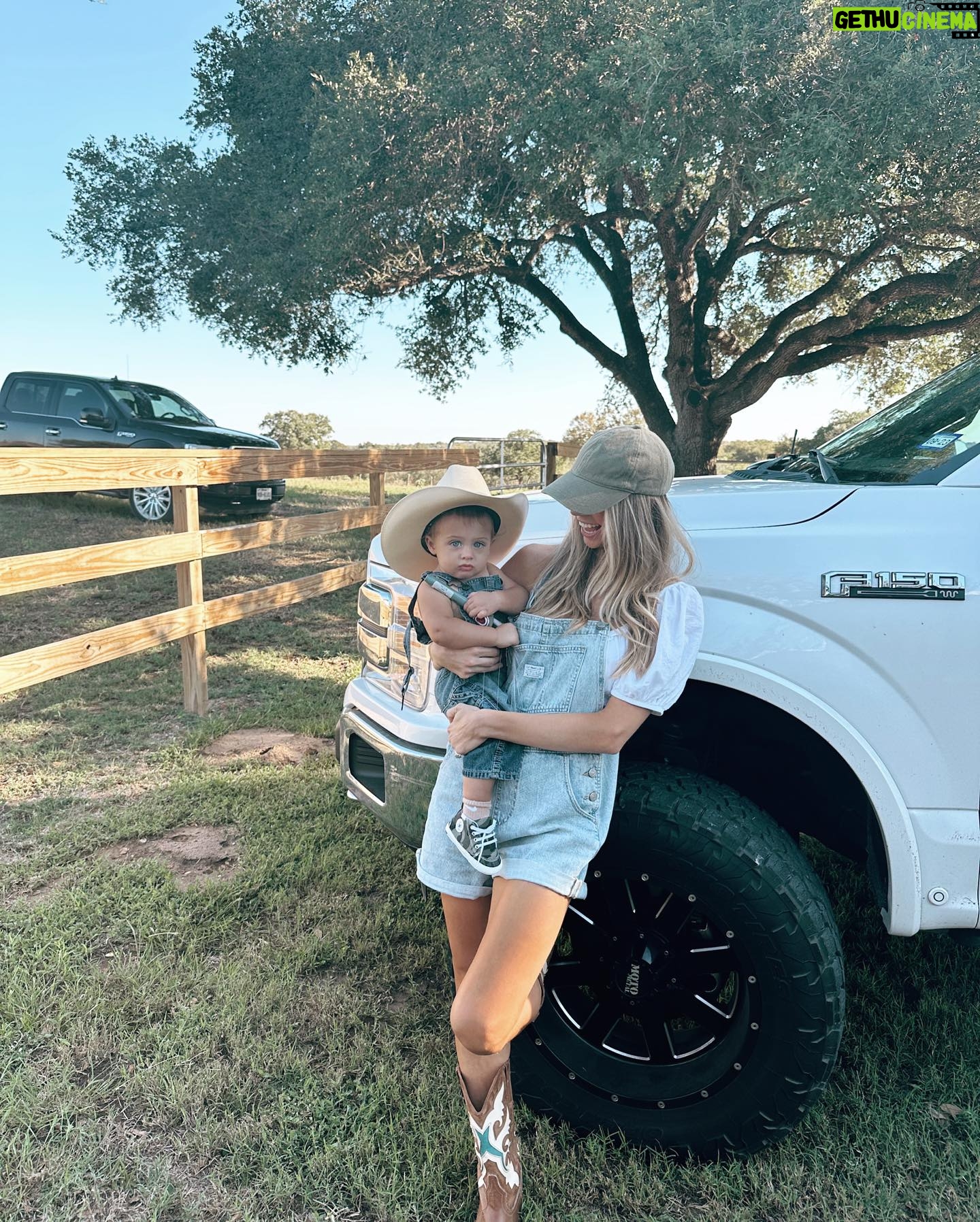 Alexandria DeBerry Instagram - the cowboy that stole my 🫶🏼🤠