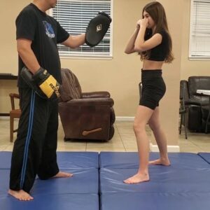 Alexis Arnold Instagram - I love my stunt class @dragonsdensda He is such a great coach. He is funny, spicy and he always pushes me to do my best. @profmarkdong #stunttraining #stunts #mma #punch #kick #actionstar #actionscene #action #alexisarnold #alexisarnoldactress #alexisarnoldmodel #practice #nopainnogain #greatworkout