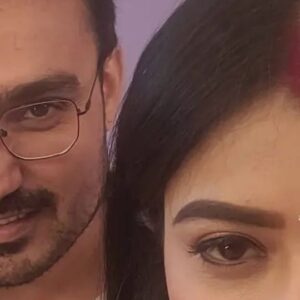 Aleya Ghosh Instagram - When you work with a Perfectionist @paritoshbabbar #IshqKiDastaanNaagmani #naagmani #naagin #paro