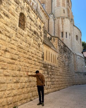 Ali Landry Monteverde Instagram - Prayer For Peace. When I am in Israel and the Holy Land it in undeniable that I feel closer to God. I actually experience peace. To witness the horrific acts of violence in by Hamas terrorists has been hard to process as every emotion has come up…..Heartbroken, sad, frustrated, angered, devastated. This is about humanity! In these times I am being drawn closer to God in prayer for the grieving families who have lost loved ones, to those that are injured, to my friends that are still there and trying to stay safe, to the brave that are trying to protect the innocent on the front lines. Praying intently for everyone right now. May God be with us.