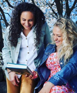 Ali Stroker Instagram - COVER REVEAL!!
I’m thrilled to share that @stacydavidowitzbooks and I have written a sequel to The Chance to Fly. CUT LOOSE! comes out October 24, 2023 and is available for preorder! So excited for you all to read the next part of Nat Beacon’s journey! Collaborating with Stacy on this one was a dream! So lucky to have creative and super smart friends! 

🎤🎤🎤🎤🎤🎤🎤🎤

The showstopping sequel to The Chance to Fly, which New York Times bestselling author Chris Colfer called “unique, inspirational, and full of heart.”

It’s the beginning of eighth grade, and Nat Beacon is nervous. Not only will she be the New Kid, but the New Kid in a Wheelchair. And the school year starts off rocky: No one seems friendly, and she can’t get to the cafeteria without help. But there are a few bright spots. Namely, her best friend, Hudson, her boyfriend (swoon!), Malik, and her very favorite thing: theater. This year, there’s a middle-school theater competition, and any production that wins their regional competition will get the chance to perform—on a real Broadway stage!

Nat couldn’t be more excited. This is her chance to make it big and prove she belongs at her new school! Nat wows the director and gets cast in the school production: Footloose! But rehearsals are super stressful. Dance diva, Skye, wants more complex choreography, Malik keeps flaking for band practice, and Hudson gives Nat the cold shoulder, leaving Nat confused and alone. Nat starts to wonder whether she can really carry the show to Broadway and whether, without her friends, it’s worth doing theater at all.

Full of heart, friendship, and so much song, Cut Loose! by Tony Award winner Ali Stroker and Stacy Davidowitz is an uplifting story about embracing your strengths, standing out, and standing up for what you believe in. #coverreveal #cutloose #thechancetofly