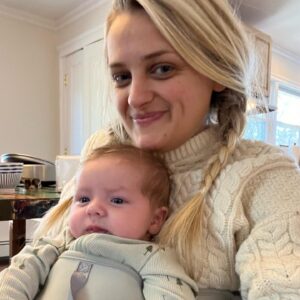 Ali Stroker Instagram - Jesse’s first Christmas! Merry merry! Love you all! Xoxox ❤️💚