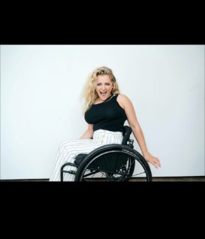 Ali Stroker Instagram - Happy international wheelchair day! I love my wheels.  I love my chair. We have been on an incredible journey together! So excited to get a new chair soon! Do you think I should go purple, black or white this time around??

📸: @jennyandersonphoto