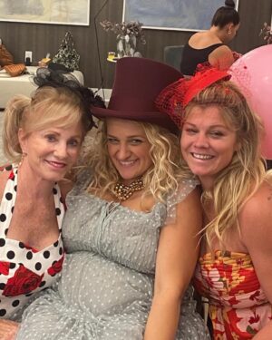 Ali Stroker Instagram - Oh what an amazing Baby Shower Tea Party we had! I felt so loved! Thank you to all these ladies for showing up for me yesterday! A very special thank you to my sis and mom and “the committee” for pulling off this extravaganza! I am so full!!! Love you so much!🤰🚿☕️🎉🎈👯‍♀️
@torymorelli @jodyschleicher @chelsea.stroker.caulder @kellyareilly @allileigh3