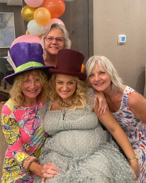 Ali Stroker Instagram - Oh what an amazing Baby Shower Tea Party we had! I felt so loved! Thank you to all these ladies for showing up for me yesterday! A very special thank you to my sis and mom and “the committee” for pulling off this extravaganza! I am so full!!! Love you so much!🤰🚿☕️🎉🎈👯‍♀️
@torymorelli @jodyschleicher @chelsea.stroker.caulder @kellyareilly @allileigh3