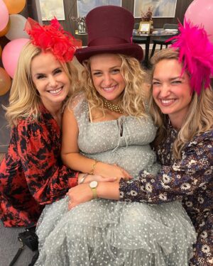 Ali Stroker Instagram - Oh what an amazing Baby Shower Tea Party we had! I felt so loved! Thank you to all these ladies for showing up for me yesterday! A very special thank you to my sis and mom and “the committee” for pulling off this extravaganza! I am so full!!! Love you so much!🤰🚿☕️🎉🎈👯‍♀️
@torymorelli @jodyschleicher @chelsea.stroker.caulder @kellyareilly @allileigh3