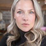 Ali Larter Instagram - Sweetheart make-up! Move over red lips, I’m into golden, rosy, dewy skin and an easy glam look. Now that I live in a high altitude but also desert climate, I have to really combat dry skin. These are my absolute favs for plump skin and pretty make-up with a little extra oomph. Skincare- @charlottetilbury magic cream @evelom cleanser and radiance repair retinol serum. @relevant.skin Vitamin C serum @weleda_usa Skinfood cream Make-up @iliabeauty serum skin tint spf 40 @chanel.beauty Le Teint foundation @monikablunderbeauty blunder cover #2. @charlottetilbury Glowgasm blush wand in and powder blush in ecstasy. Lips- My triple threat- @charlottetilbury pillow talk lip liner @tomfordbeauty lipstick 13 in Blush nude @cledepeaubeauteus Radiance lip gloss in Rose Quartz 🥰