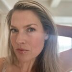 Ali Larter Instagram - Sweetheart make-up! Move over red lips, I’m into golden, rosy, dewy skin and an easy glam look. Now that I live in a high altitude but also desert climate, I have to really combat dry skin. These are my absolute favs for plump skin and pretty make-up with a little extra oomph. Skincare- @charlottetilbury magic cream @evelom cleanser and radiance repair retinol serum. @relevant.skin Vitamin C serum @weleda_usa Skinfood cream Make-up @iliabeauty serum skin tint spf 40 @chanel.beauty Le Teint foundation @monikablunderbeauty blunder cover #2. @charlottetilbury Glowgasm blush wand in and powder blush in ecstasy. Lips- My triple threat- @charlottetilbury pillow talk lip liner @tomfordbeauty lipstick 13 in Blush nude @cledepeaubeauteus Radiance lip gloss in Rose Quartz 🥰
