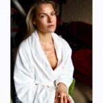 Ali Larter Instagram - The Bare Magazine. Thank you for the profile shot through your artist’s eyes. @tina_turnbow Link in my bio for the latest issue.