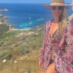 Ali Larter Instagram – Beach day with my loves!
