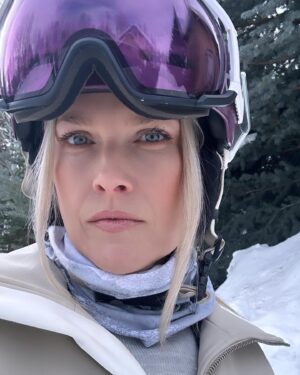 Ali Larter Instagram - Thank you for all my birthday wishes!! Feeling incredible grateful for my family… their unconditional love, and all my friends that have shown up in my life. My only hope is to always be the same positive force for them. So let’s, go! Let’s be Light bearing Dragon Slayers! And let the bullshit burn, baby. The year of the Rising Phoenix. Whose with me? 💋