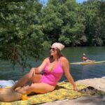 Ali Tate Cutler Instagram – Save this post NOW so you remember 🦄

Exposure therapy is traditionally used for people to conquer their fears by slow exposure to said fear in safe settings.

AND the definition I mean is that when you expose your brain to people who already have the thing you want…

In this case, amazing confidence and body image ✅

You start to believe it’s possible because you have evidence it’s possible.

So run, don’t walk, on finding your body image expanders. People who look like you, but also have high self confidence and self love. If they look similar to you, then you’ll start to realize NOTHING could be more perfect than the body you have ❤️👍🔥
