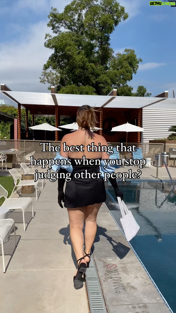 Ali Tate Cutler Instagram - I don’t judge folks anymore. Not because I am superior or did plant medicine and now think I’m a Guru, but because everyone is on their own divine timing and how am I to disagree with God? Drop a 🔥 if this lands