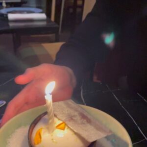 Alia Chergui Instagram - Last Night pour l’anniversaire d’ @alisunaoff 🎂On a dîner chez le meilleur chinois de Paris chez @parislili au @thepeninsulaparis 🖤
 #birthday #🎂