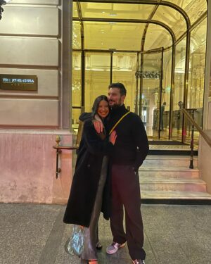 Alia Chergui Instagram - Last Night pour l’anniversaire d’ @alisunaoff 🎂On a dîner chez le meilleur chinois de Paris chez @parislili au @thepeninsulaparis 🖤
 #birthday #🎂
