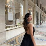 Alia Chergui Instagram - Summer style 🖤 6