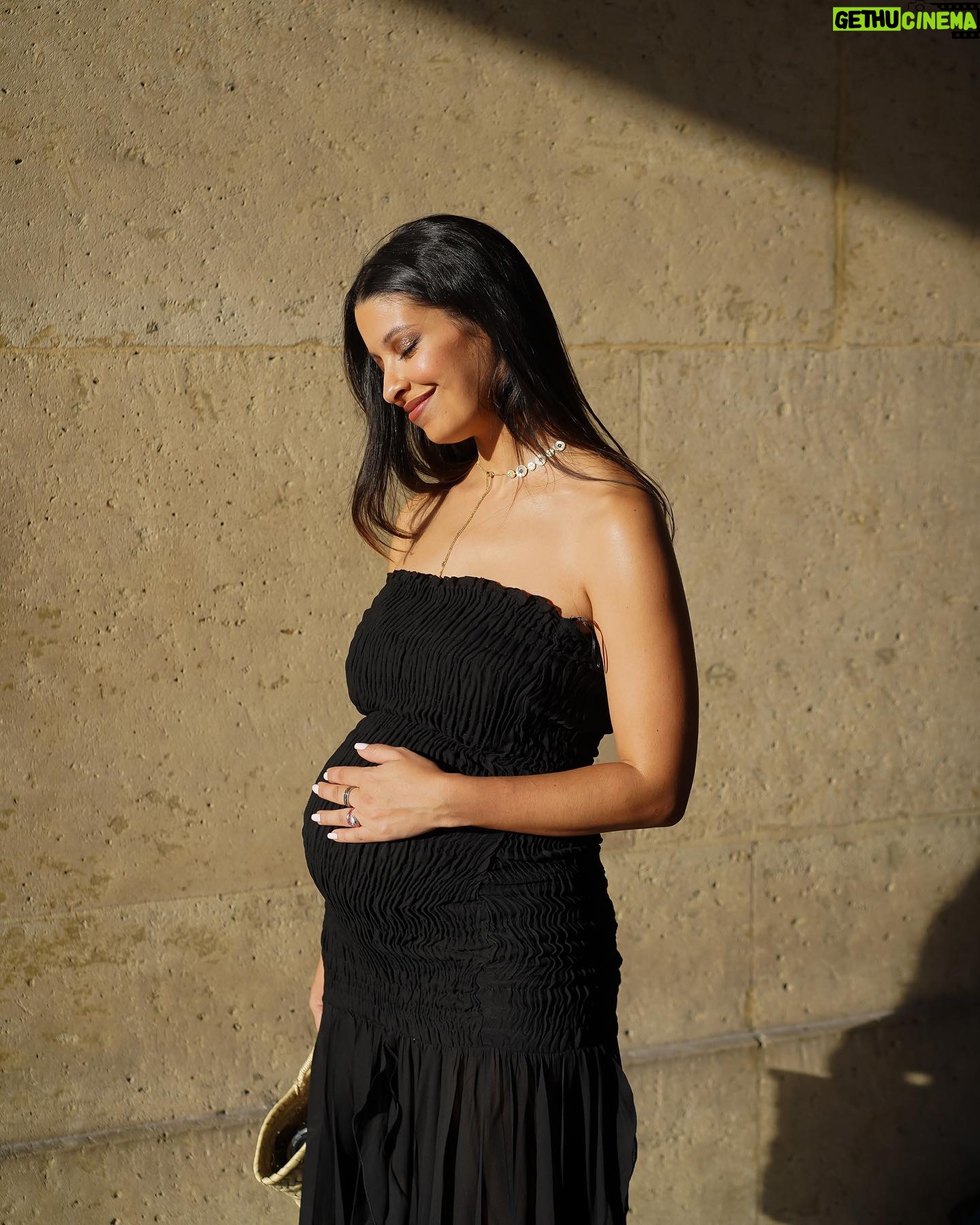 Alia Chergui - 30.2K Likes - Shooting grossesse 🤰🏻