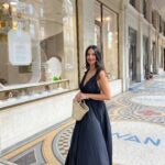 Alia Chergui Instagram - Summer style 🖤 6
