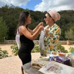 Alia Chergui Instagram – Baby Shower Suprise 🎉🎉🤰🏻

Les filles m’ont organisée ma baby shower chez @masdekyoto à Nîmes, je pensais y’allait pour le travail, j’étais tellement loin de me douter de tout ce qu’elles m’ont organisées ! 
Merci les filles pour votre présence, votre bienveillance, votre amours et pour tous les cadeaux que j’ai reçu pour l’être le plus important de ma vie, je pensais ne pas avoir le temps d’en organiser une, en tout cas je suis bien contente car c’est des moments graver à jamais ds mon cœur 🤍