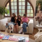 Alia Chergui Instagram – Baby Shower Suprise 🎉🎉🤰🏻

Les filles m’ont organisée ma baby shower chez @masdekyoto à Nîmes, je pensais y’allait pour le travail, j’étais tellement loin de me douter de tout ce qu’elles m’ont organisées ! 
Merci les filles pour votre présence, votre bienveillance, votre amours et pour tous les cadeaux que j’ai reçu pour l’être le plus important de ma vie, je pensais ne pas avoir le temps d’en organiser une, en tout cas je suis bien contente car c’est des moments graver à jamais ds mon cœur 🤍